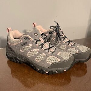 Merrell Women's Athletic Hiking Shoes in Gray and Pink